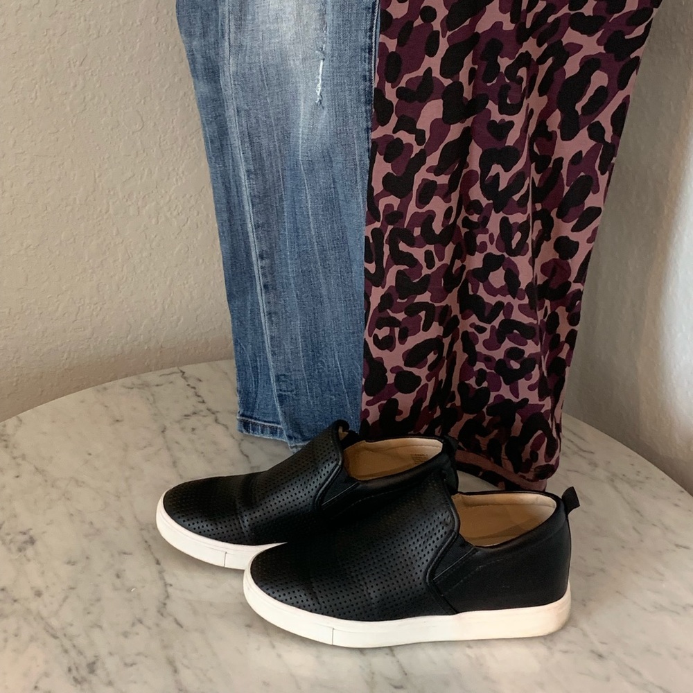 Steve Madden black leather wedge sneaker